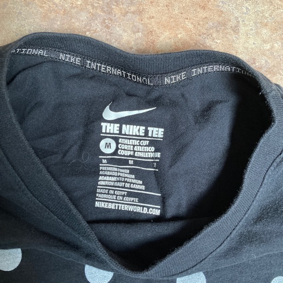 Nike International Polka Dot tee - Picture 3 of 10